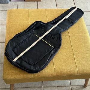 Black Electric Guitar Soft Case with Streamlined Design